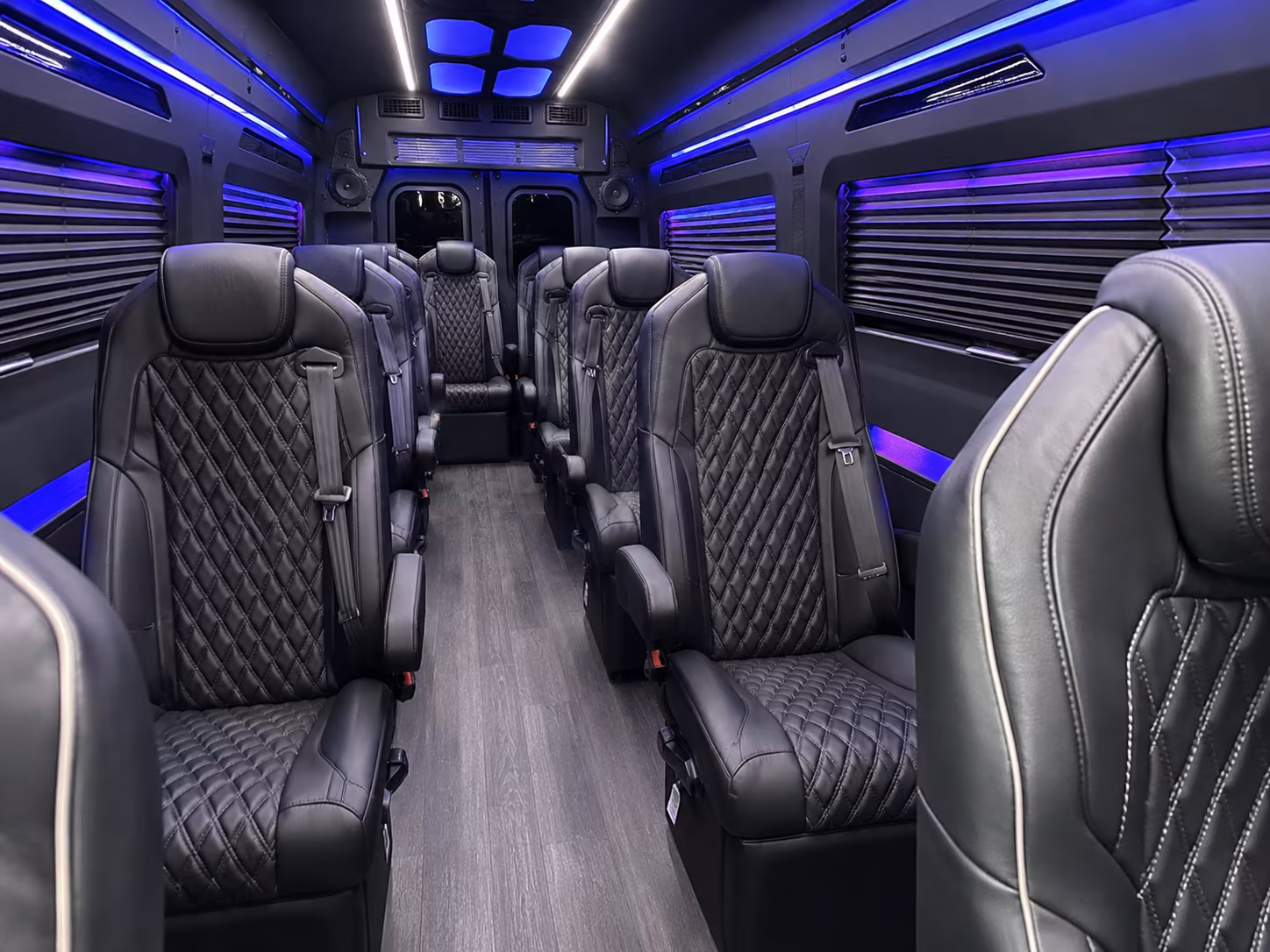 everett corporate shuttle bus rentals