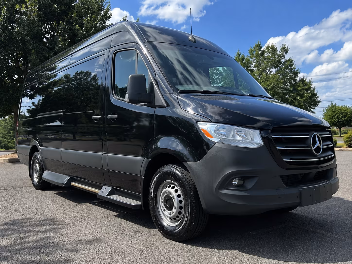 everett polished and efficient private event transportation